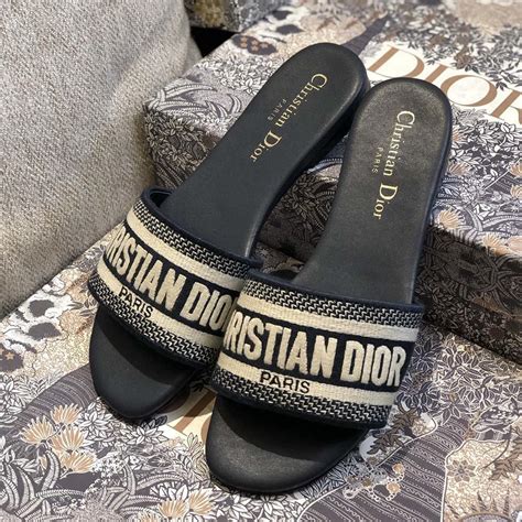 dway slide christian dior.